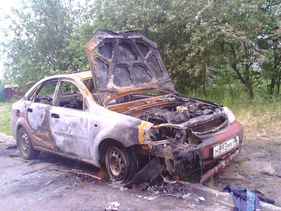 Сгорел автомобиль Chevrolet в Костроме
