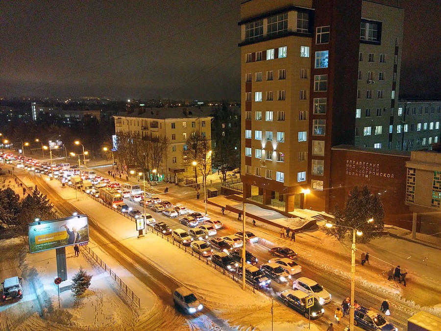 Автомобильная пробка в Костроме